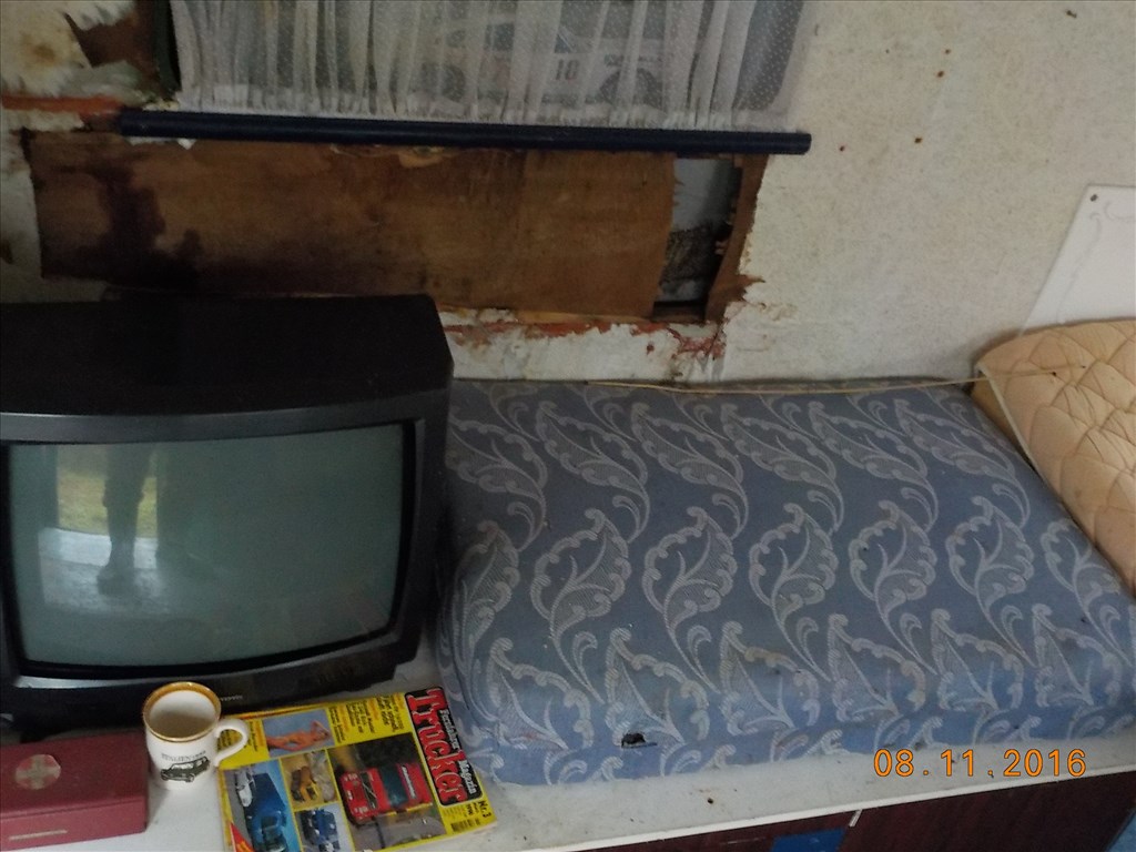 LAKÓKOCSI,FELÚJÍTÁSRA SZORULOAN PAPIROK NÉLKŰL TAPOLCÁN ELADÓ 53. kép