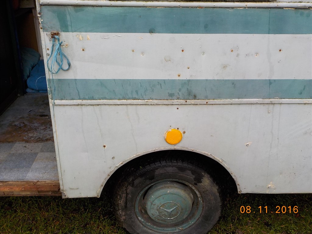 LAKÓKOCSI,FELÚJÍTÁSRA SZORULOAN PAPIROK NÉLKŰL TAPOLCÁN ELADÓ 56. kép