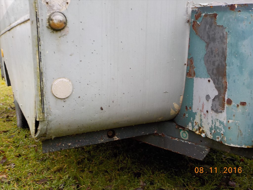 LAKÓKOCSI,FELÚJÍTÁSRA SZORULOAN PAPIROK NÉLKŰL TAPOLCÁN ELADÓ 61. kép