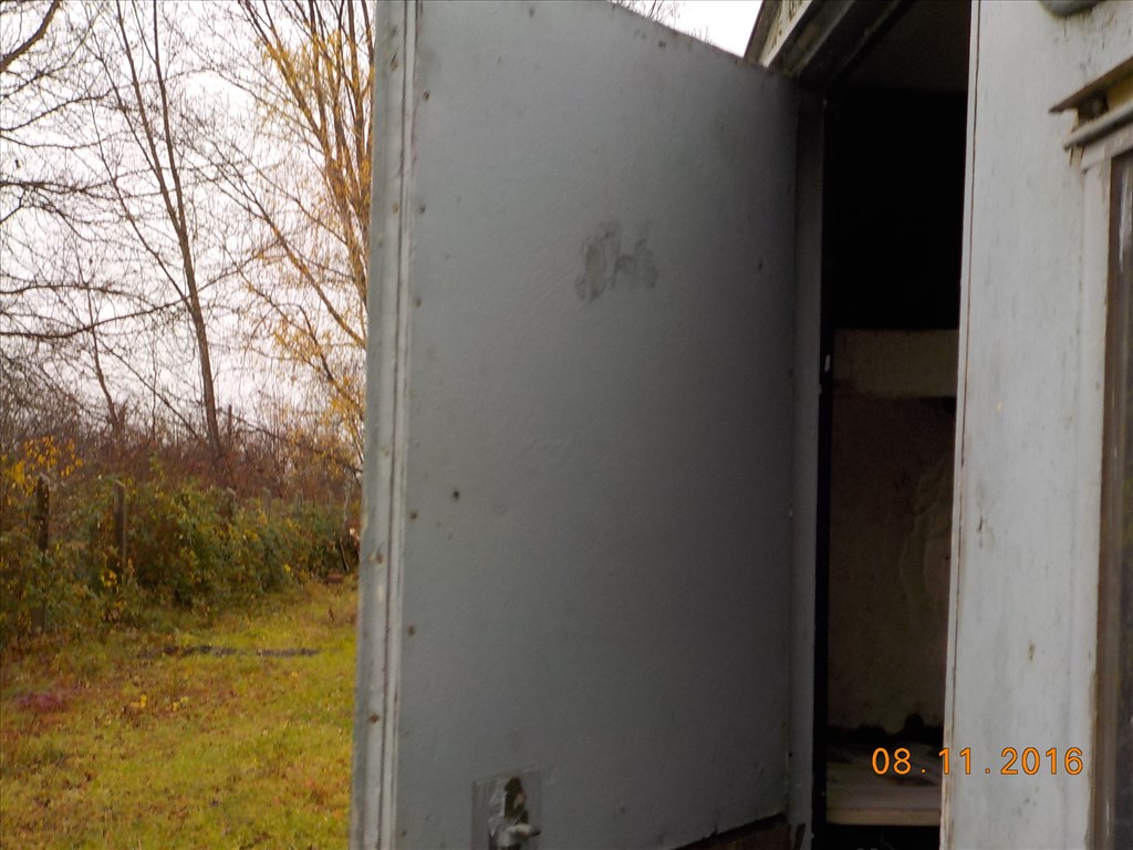 LAKÓKOCSI,FELÚJÍTÁSRA SZORULOAN PAPIROK NÉLKŰL TAPOLCÁN ELADÓ 67. kép