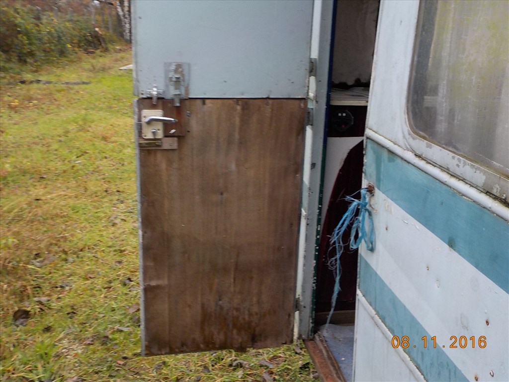 LAKÓKOCSI,FELÚJÍTÁSRA SZORULOAN PAPIROK NÉLKŰL TAPOLCÁN ELADÓ 69. kép