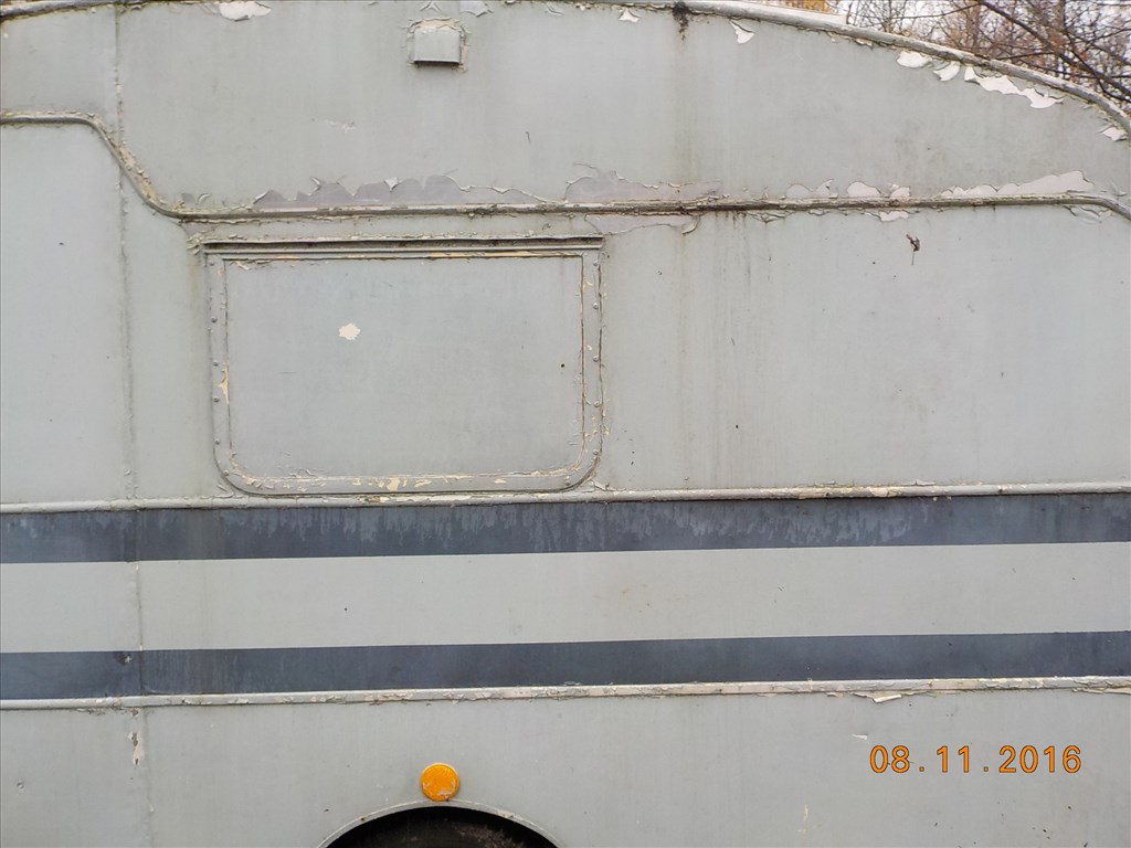 LAKÓKOCSI,FELÚJÍTÁSRA SZORULOAN PAPIROK NÉLKŰL TAPOLCÁN ELADÓ 86. kép