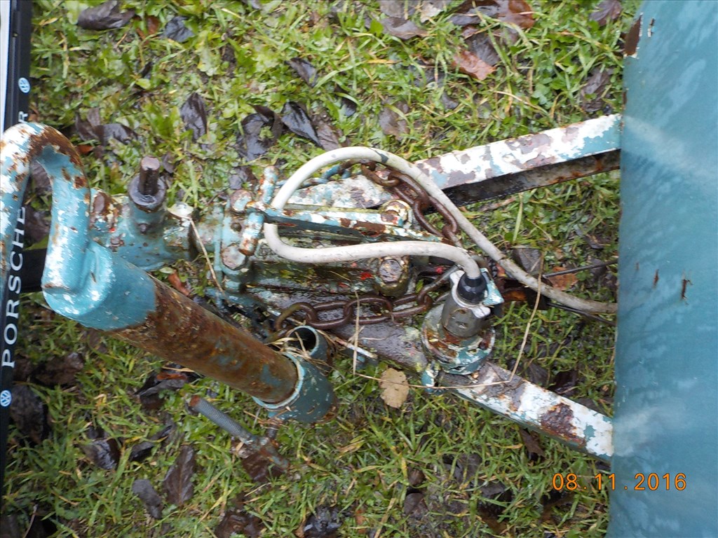 LAKÓKOCSI,FELÚJÍTÁSRA SZORULOAN PAPIROK NÉLKŰL TAPOLCÁN ELADÓ 99. kép