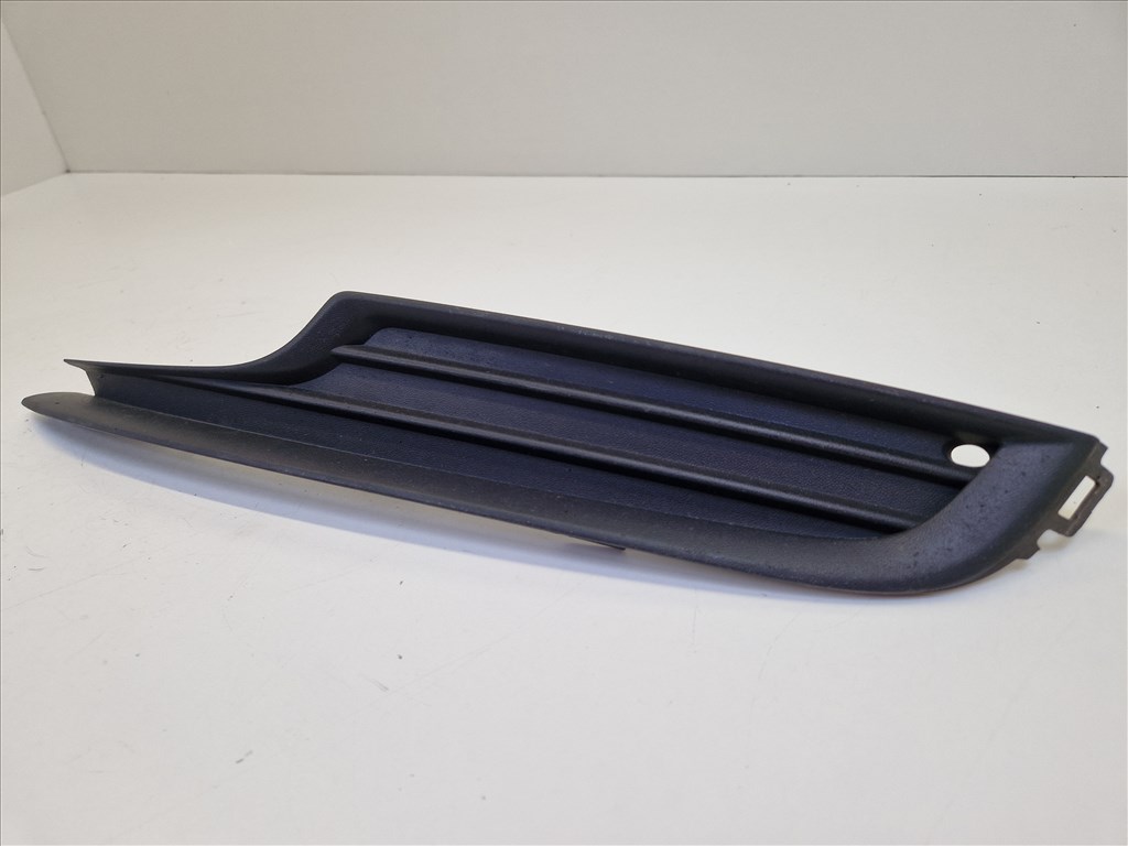 Volkswagen Golf VII első lökhárító bal díszrács (19210) 5g0853665 2. kép