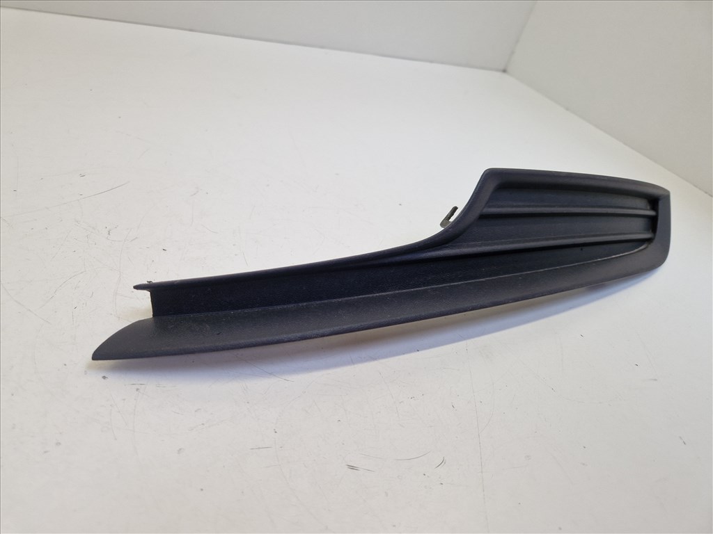 Volkswagen Golf VII első lökhárító bal díszrács (19210) 5g0853665 3. kép