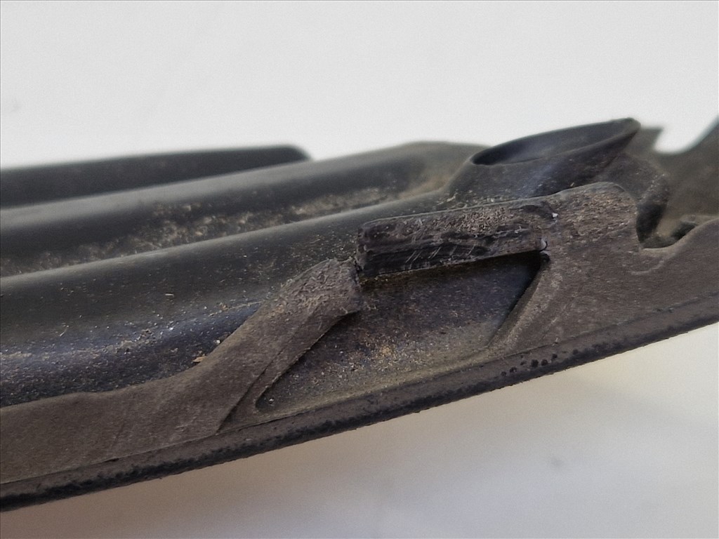 Volkswagen Golf VII első lökhárító bal díszrács (19210) 5g0853665 12. kép