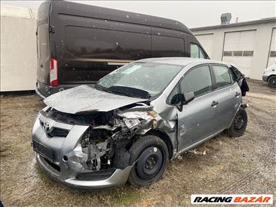 Toyota Auris 1.33 (E150) benzines  bal hátsó dobbetét 
