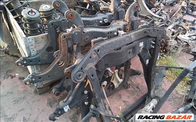 Opel Astra H bölcső 