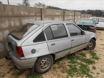 Opel KADETT E Ferdehátú (33_34_43_44) 1.6 D vízhűtő