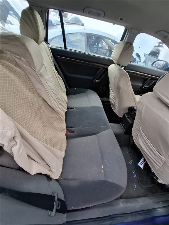 Opel Vectra C bontott alkatrészei 7. kép