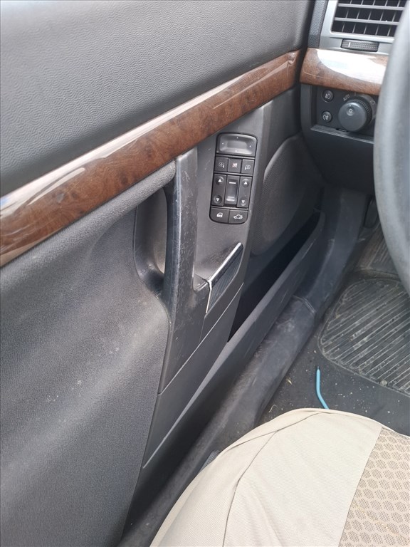 Opel Vectra C bontott alkatrészei 9. kép