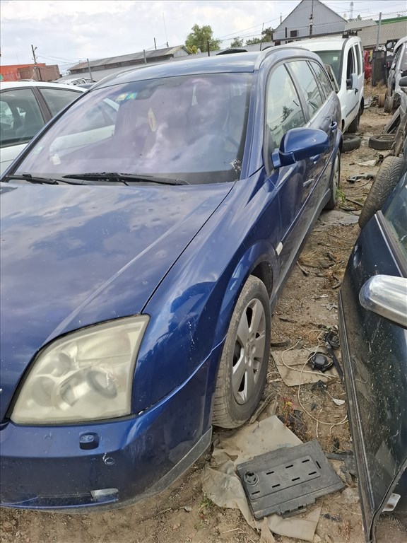 Opel Vectra C bontott alkatrészei 11. kép