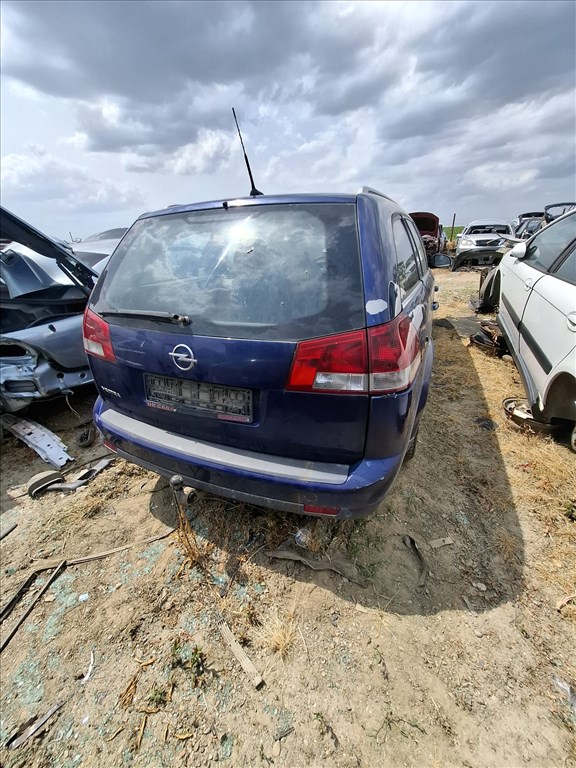 Opel Vectra C bontott alkatrészei 13. kép