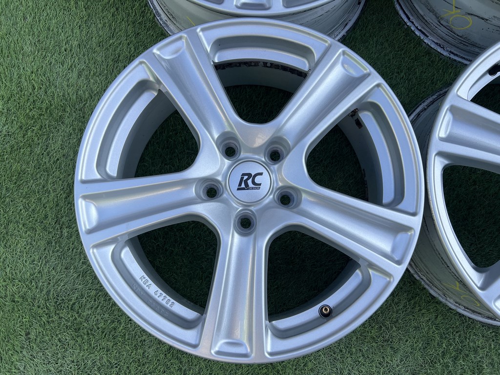 5x114.3 17" RC alufelni 7Jx17h2 ET49 2. kép