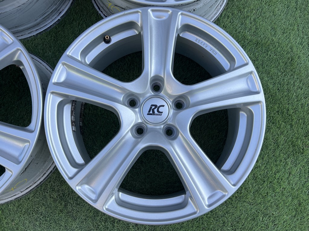 5x114.3 17" RC alufelni 7Jx17h2 ET49 3. kép