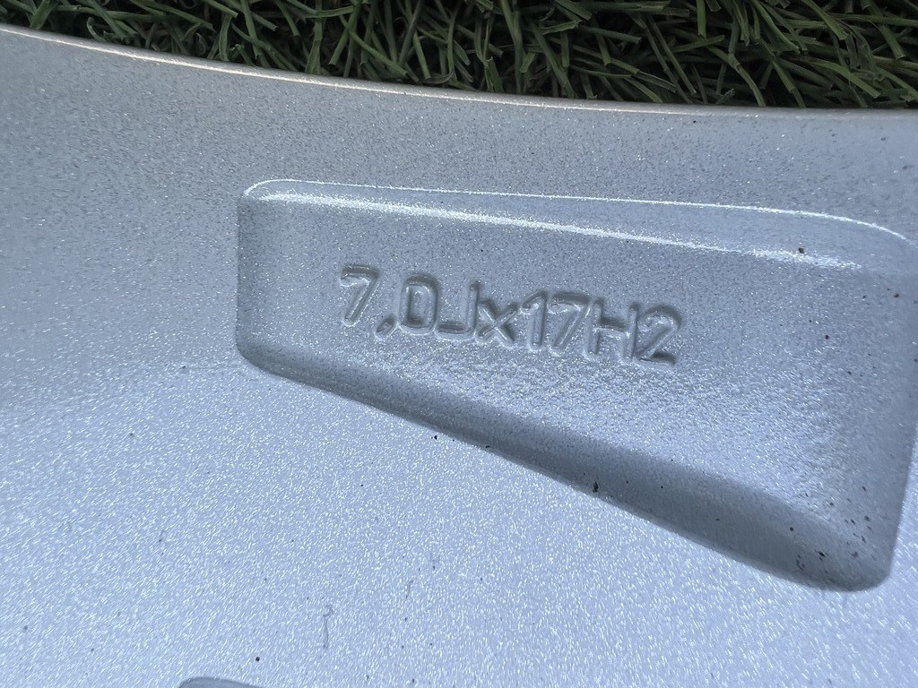 5x114.3 17" RC alufelni 7Jx17h2 ET49 7. kép