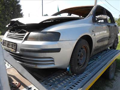 Fiat STILO (192) 1.6 16V bal hátsó ködlámpa