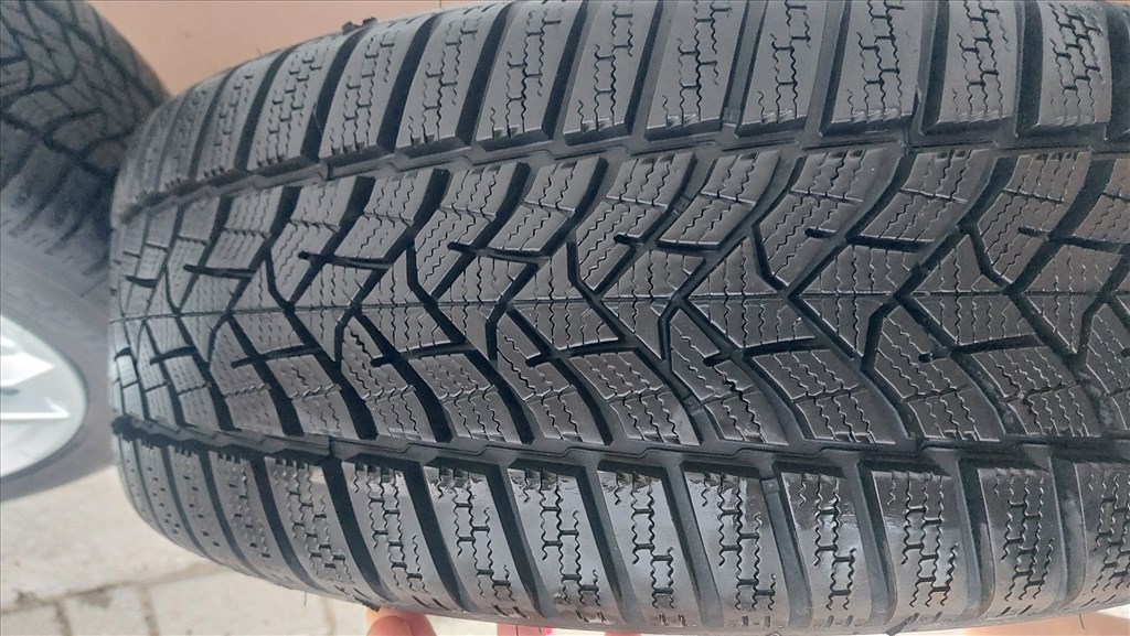 Gyári, új ,Audi S3-A3  Sport back 8Y 17"  alufelni ,Új téligumi 17. kép