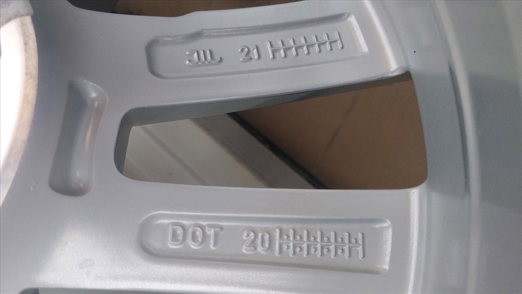 Gyári, új ,Audi S3-A3  Sport back 8Y 17"  alufelni ,Új téligumi 20. kép