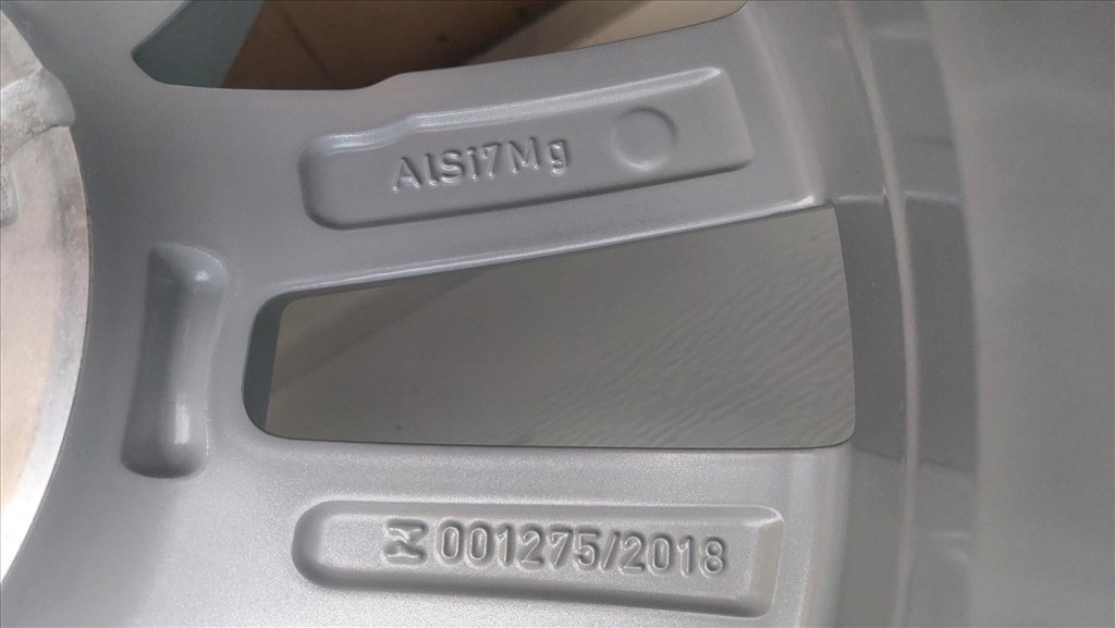 Gyári, új ,Audi S3-A3  Sport back 8Y 17"  alufelni ,Új téligumi 21. kép