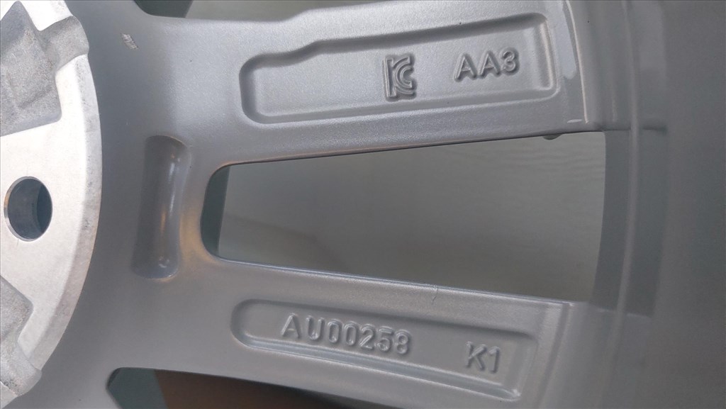 Gyári, új ,Audi S3-A3  Sport back 8Y 17"  alufelni ,Új téligumi 23. kép