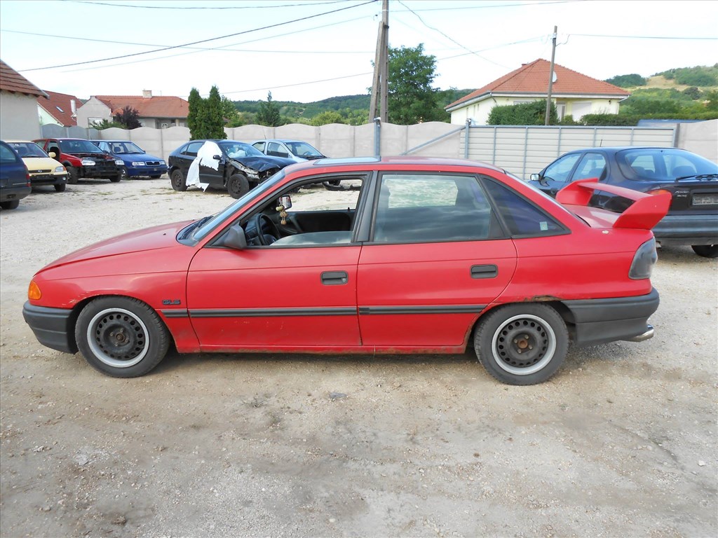 Opel ASTRA F (56_57) 1.4 i első ablaktörlő szerkezet 5. kép