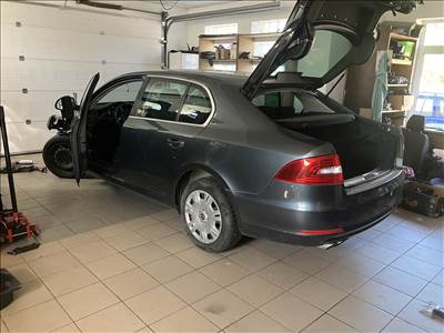 Skoda Superb II bontott alkatrészei