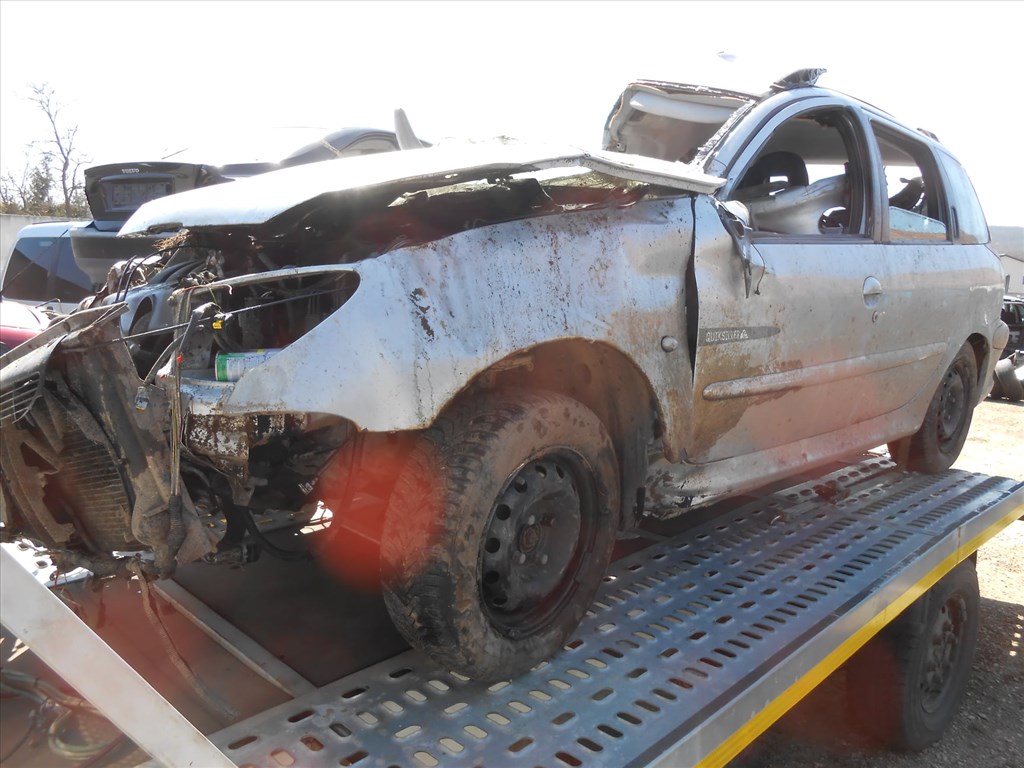 Peugeot 206 SW (2E/K) 2.0 HDI első embléma 9628688677 3. kép