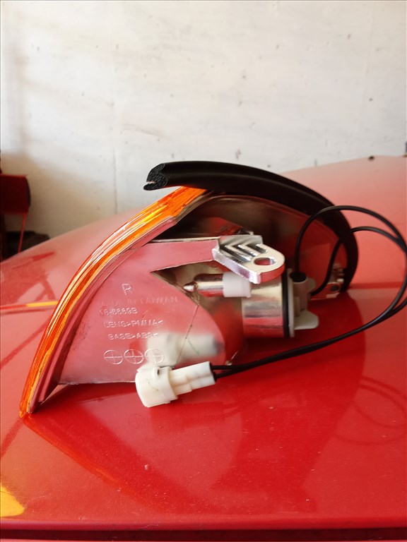 Suzuki Swift jobboldali index  1. kép