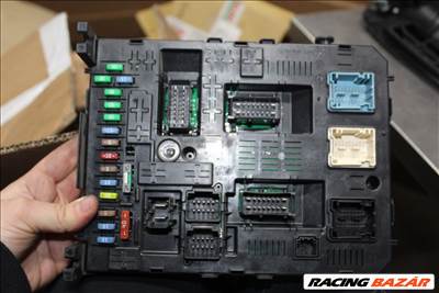 Citroen C4 2008-2010 1.4B Biztosíték tábla  966405918002