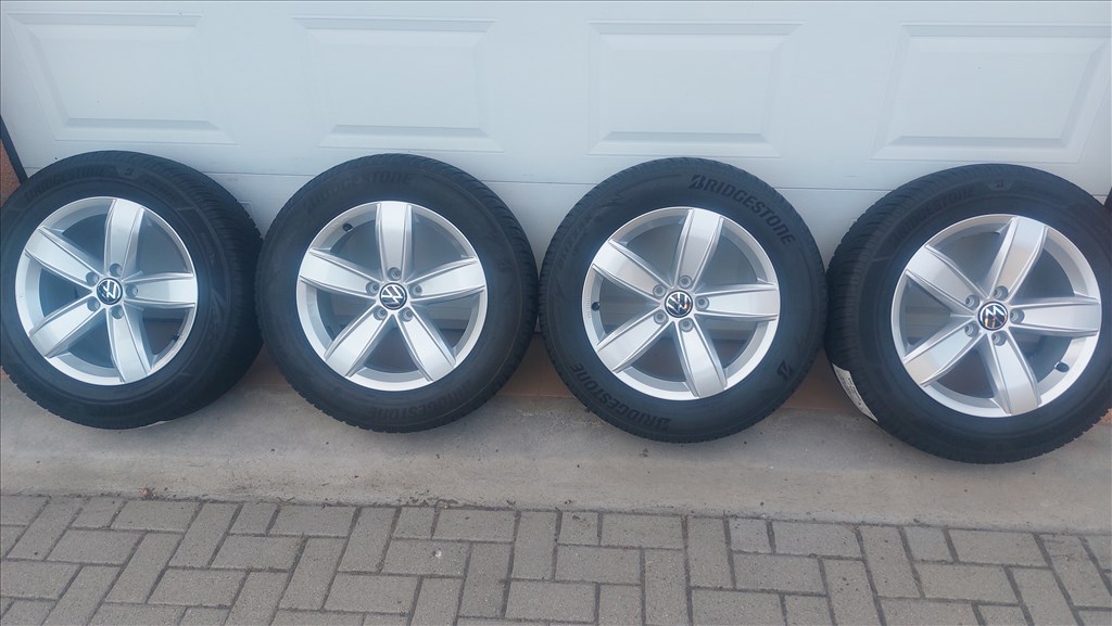 2.Gyári, VW Tiguan 17”/CORVARA/  alufelni, újszerű téli gumi 6. kép