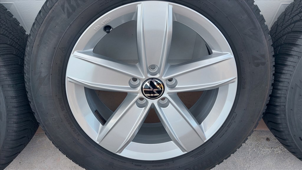 2.Gyári, VW Tiguan 17”/CORVARA/  alufelni, újszerű téli gumi 3. kép
