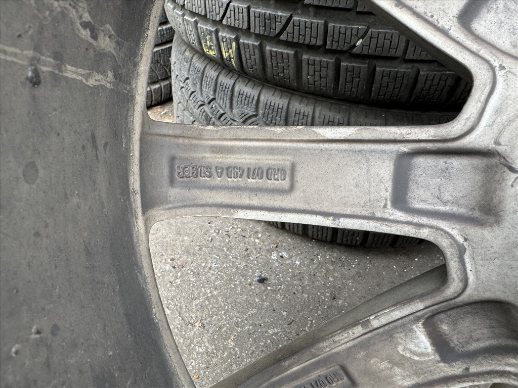 Audi gyári S-Line 8,5X20-as 5X112-es ET33-as könnyűfém felni garnitura eladó 5. kép