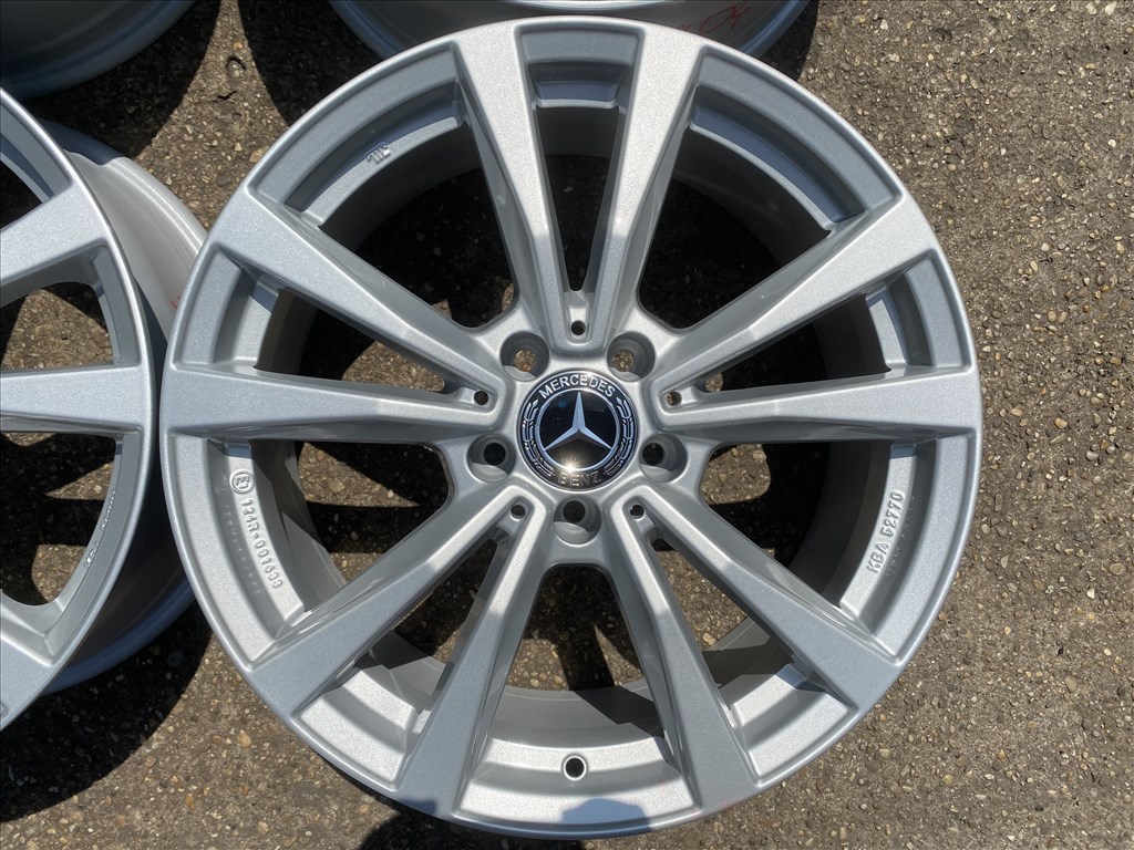 4db Rial 18" Mercedes-Benz alufelni. (3904) 2. kép