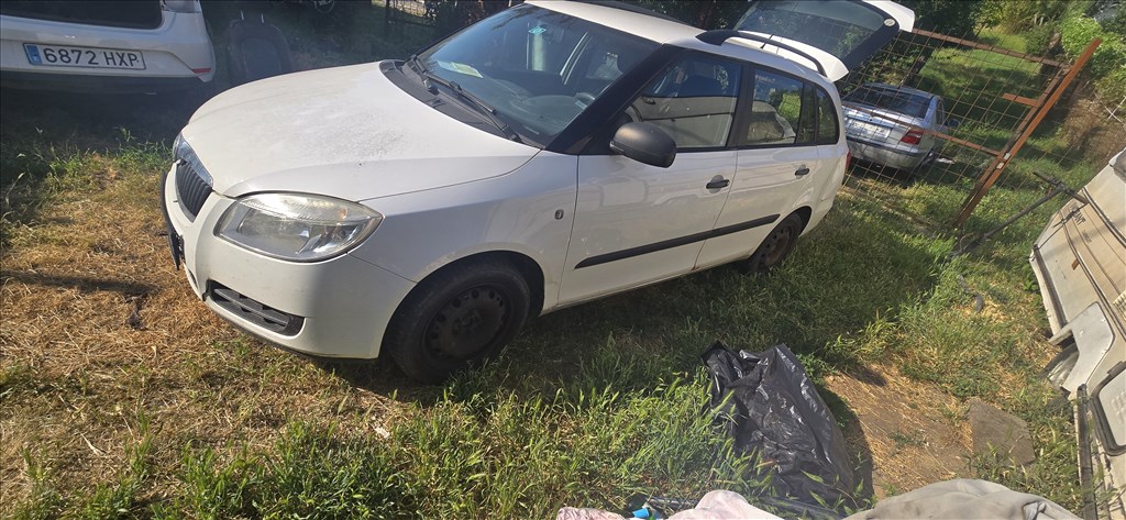 Skoda Fabia II bontott alkatrészei 1.4 16v BXW 6. kép