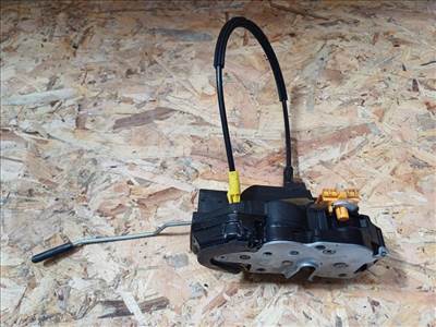 Opel Astra J (2009-2015) Jobb Hátsó Ajtó Központizár 