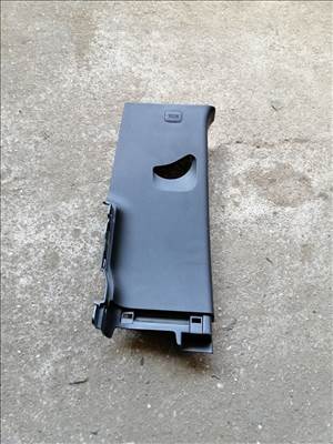 SsangYong Musso Bal hátsó Belső Küszöb burkolat  7741038000