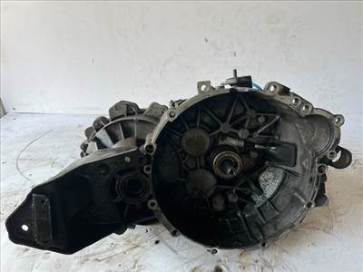 VOLVO V40 Váltó (Mechanikus)