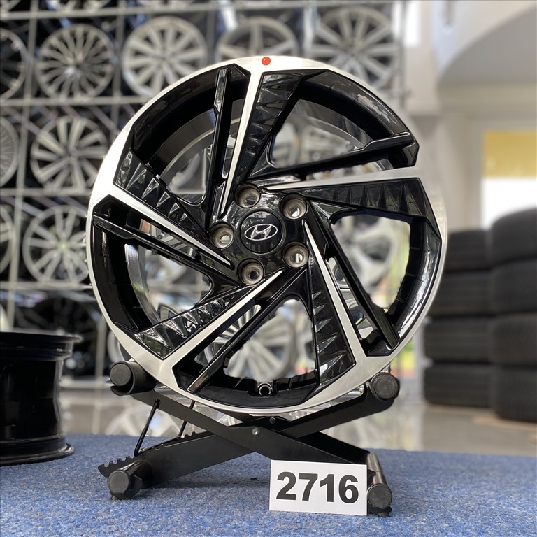 Hyundai 18 gyári alufelni felni, 5x114,3, Elantra (2021 -től)  (2716) 1. kép