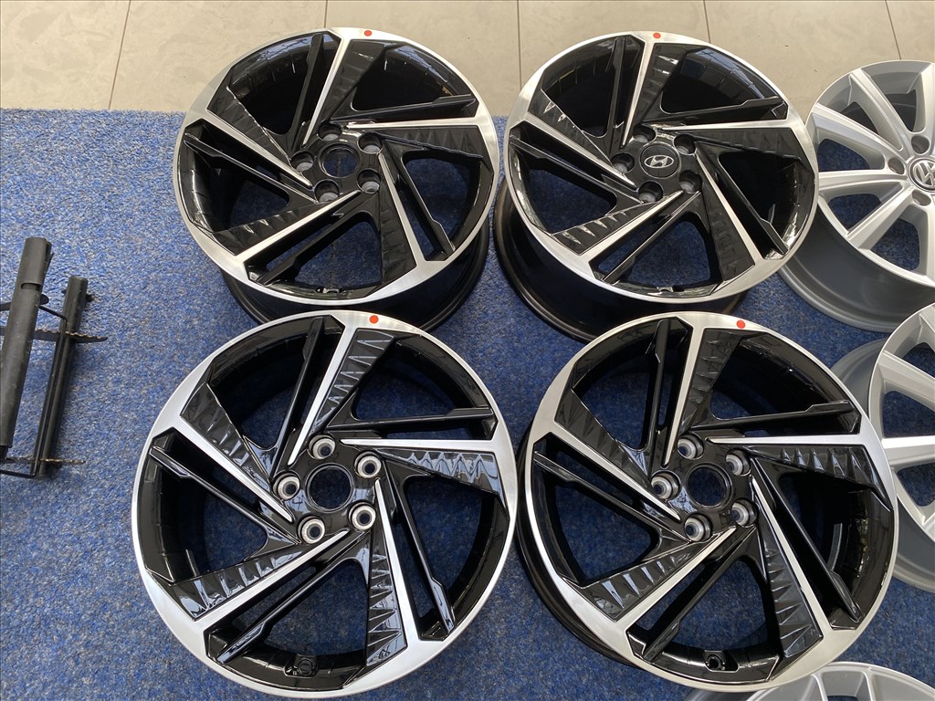 Hyundai 18 gyári alufelni felni, 5x114,3, Elantra (2021 -től)  (2716) 3. kép