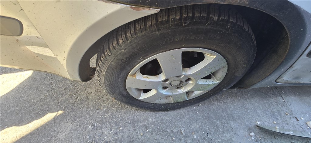 Skoda Octavia II bontott alkatrészei 1.6fsi BLF 5. kép