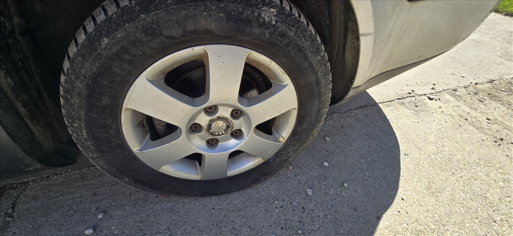 Skoda Octavia II bontott alkatrészei 1.6fsi BLF 7. kép