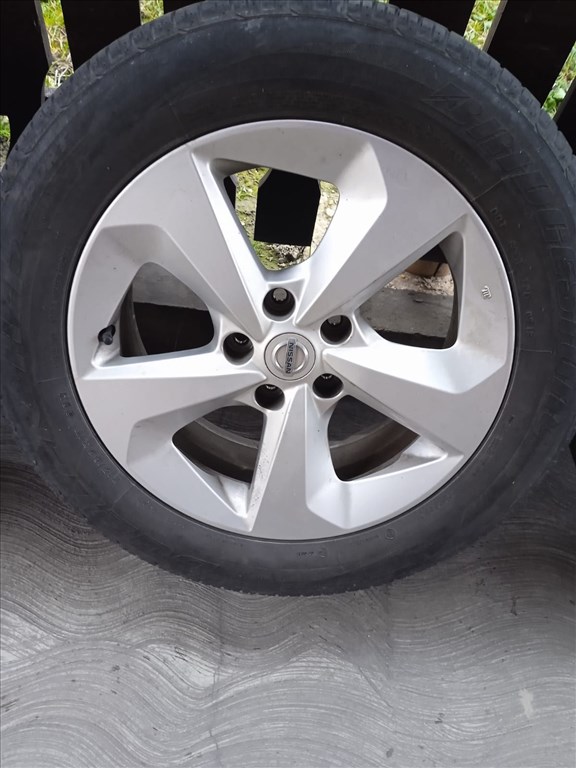 Nissan Qashqai J11 gyári 7X17-es 5X114,3-as ET40 könnyűfém felni garnitura eladó 1. kép