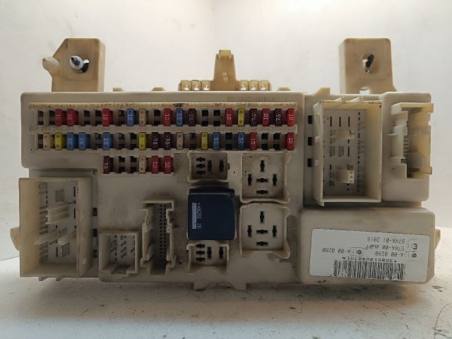 FORD FOCUS II Biztosítéktábla Doboz 1. kép