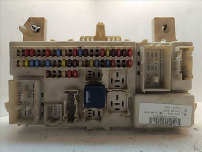 FORD FOCUS II Biztosítéktábla Doboz