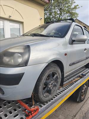 Renault Thalia első  bal sárvédő 