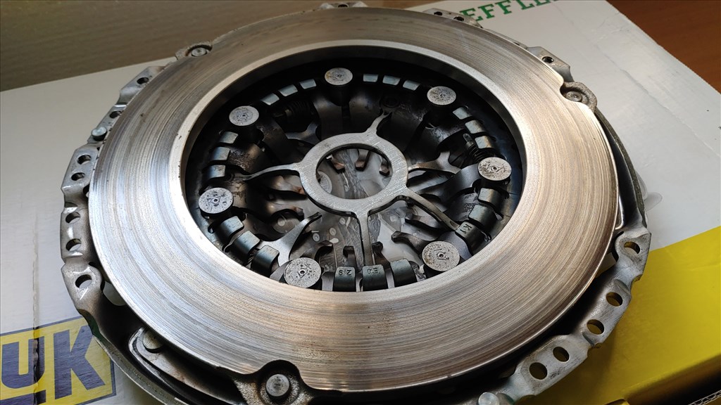 Nissan Qashqai+2 (NJ10), Renault Koleos II kuplung készlet  2335400qan 624353933 3. kép