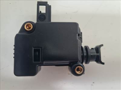 Volkswagen Bora csomagtér zár (20817) 3b0959781c