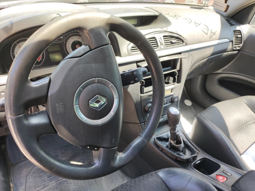2006 Renault Laguna kombi 2.2 diesel manuális  - BONTÁS! 16. kép