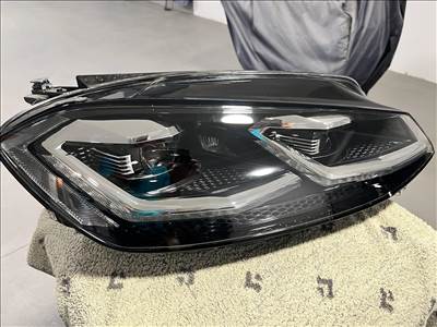 Volkswagen Golf VII Jobb első fényszóró Golf 7 5h1941078